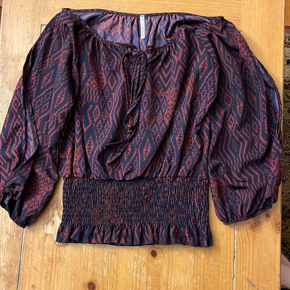 Cold shoulder cute top.